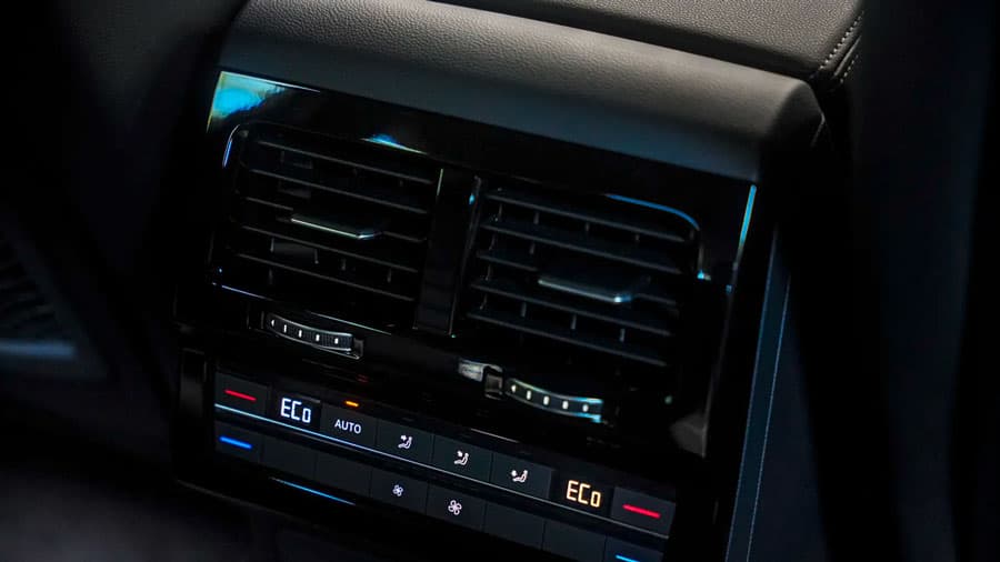 Điều hòa 4 vùng độc lập và lọc không khí Climatronic nâng cao sự thoải